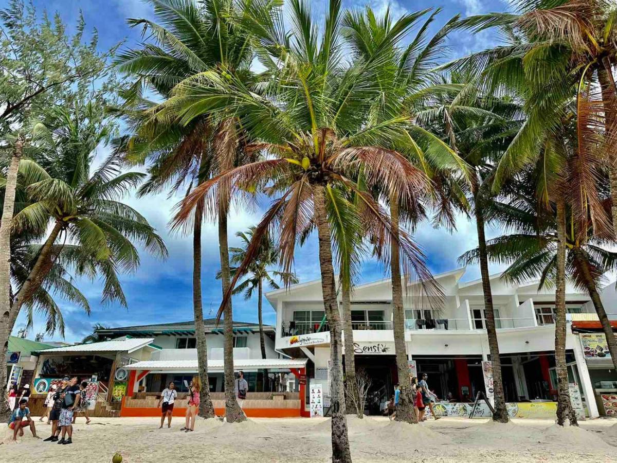 Calypso Beach And Dive Resort Manoc-Manoc Exterior photo